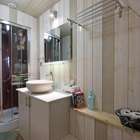 Maison Avec Jardin, Terrasse, Et Base Nautique Proche - Fr-1-497-1 Saint-Mars-d'Egrenne